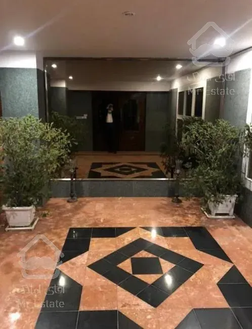 اجاره و رهن آپارتمان زعفرانیه 185  متر شیک