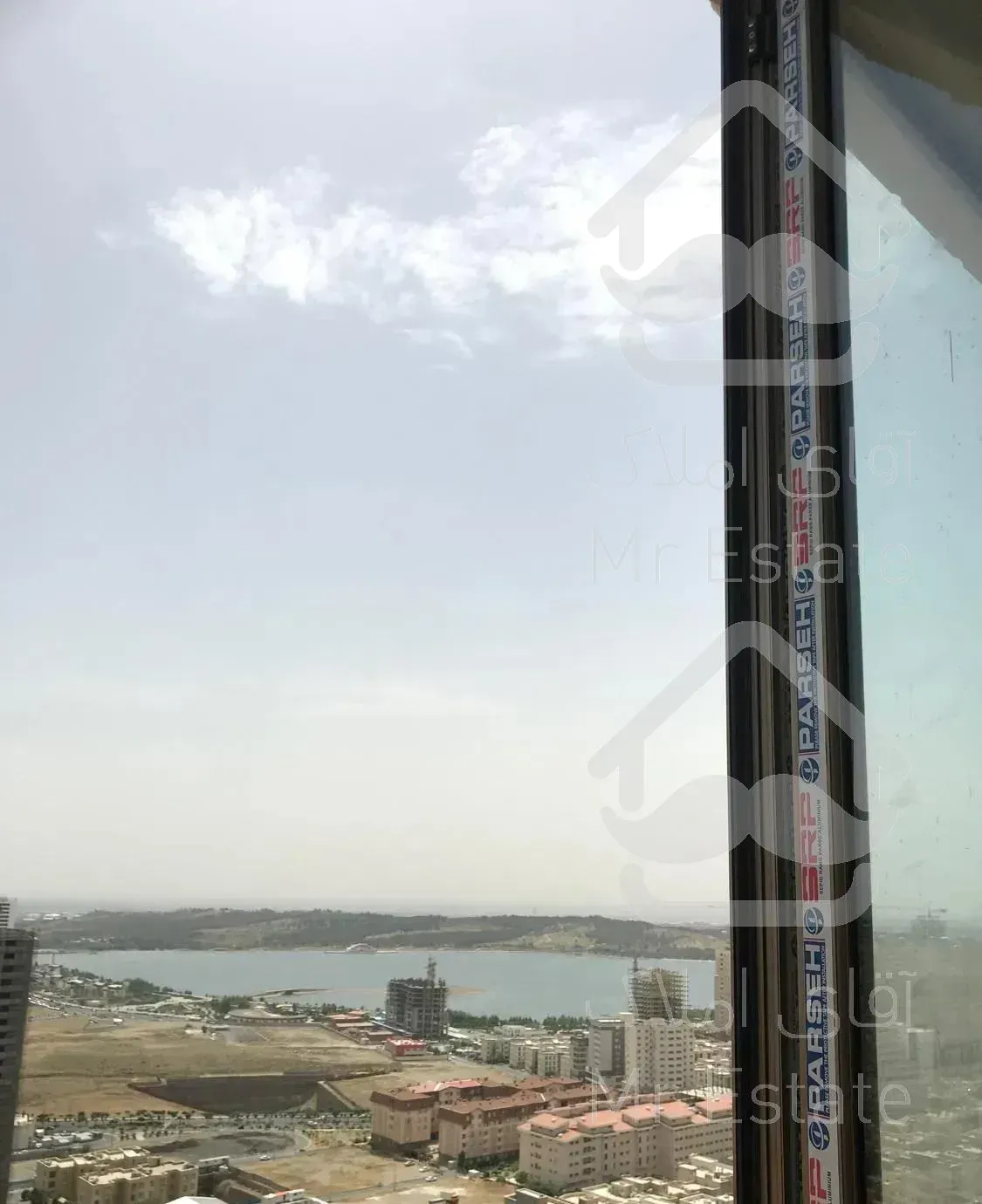 چیتگر۱۱۰متر۲اتاق کلیدنخوردجنوبی ویودریاچه برج برند