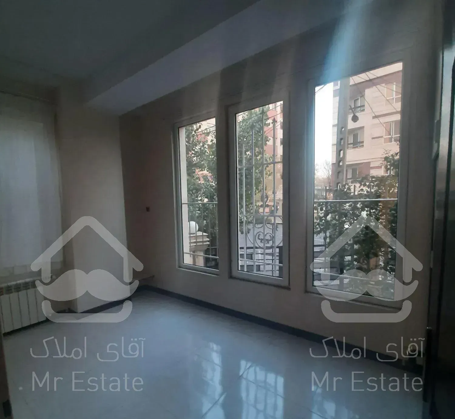 آپارتمان ۸۹ متر / ۲ خوابه / برج باغ