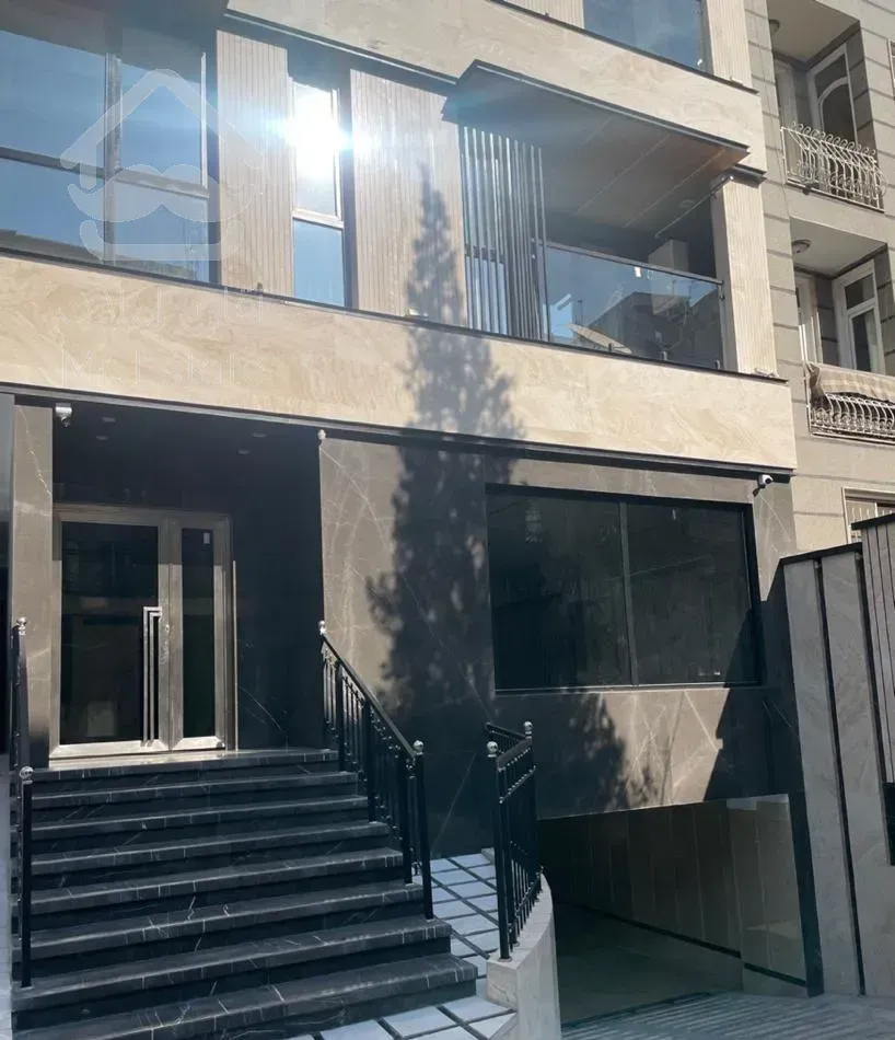 ۹۶ متر دوخواب / فول امکانات / شیک و خوش نقشه