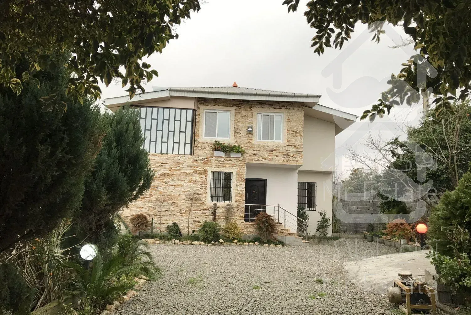 اجاره باغ ویلا جنگلی سه خوابه استخردار