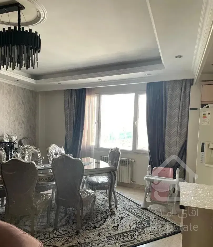 150 متر سه خواب فول امکانات