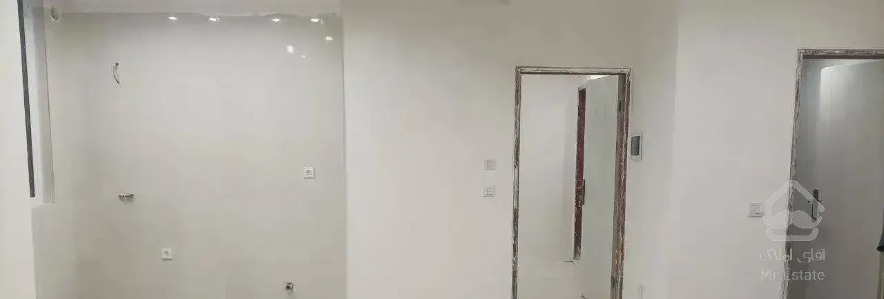 60متری ، دو خواب ، 4/5متر بالکن