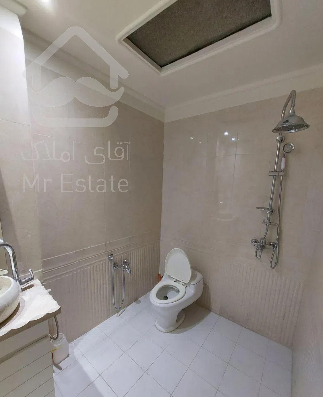 قلهک۱۳۰متر/۳خواب/غرق نور