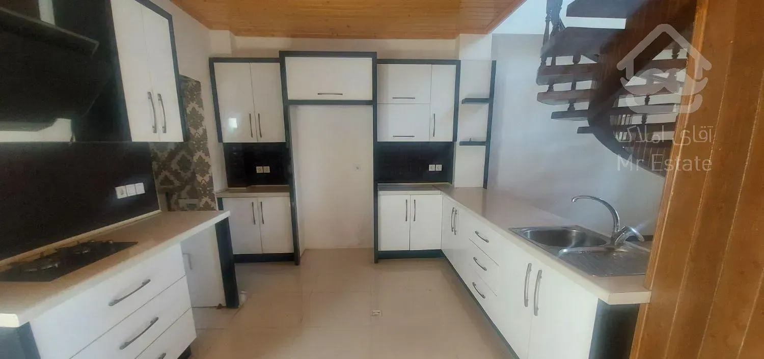 فروش خانه ویلایی ۲۰۰ متری ۳ خوابه  بی تکرار