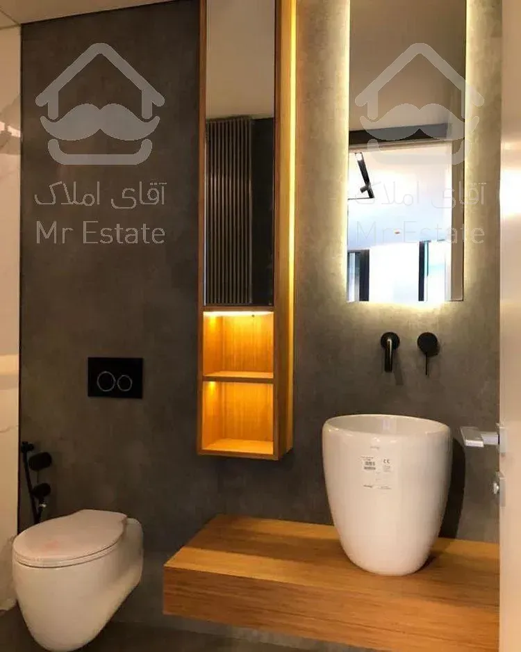 طبقه هفتم تراس بزرگ قابل چیدمان