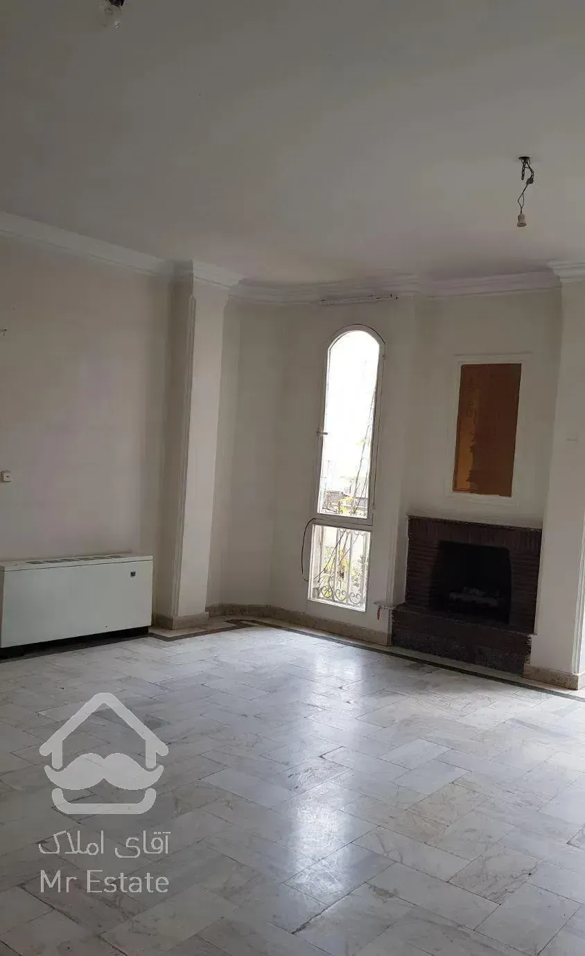 آپارتمان ۱۴۰متری ۳خوابه روبه آفتاب بالکن دار شیک