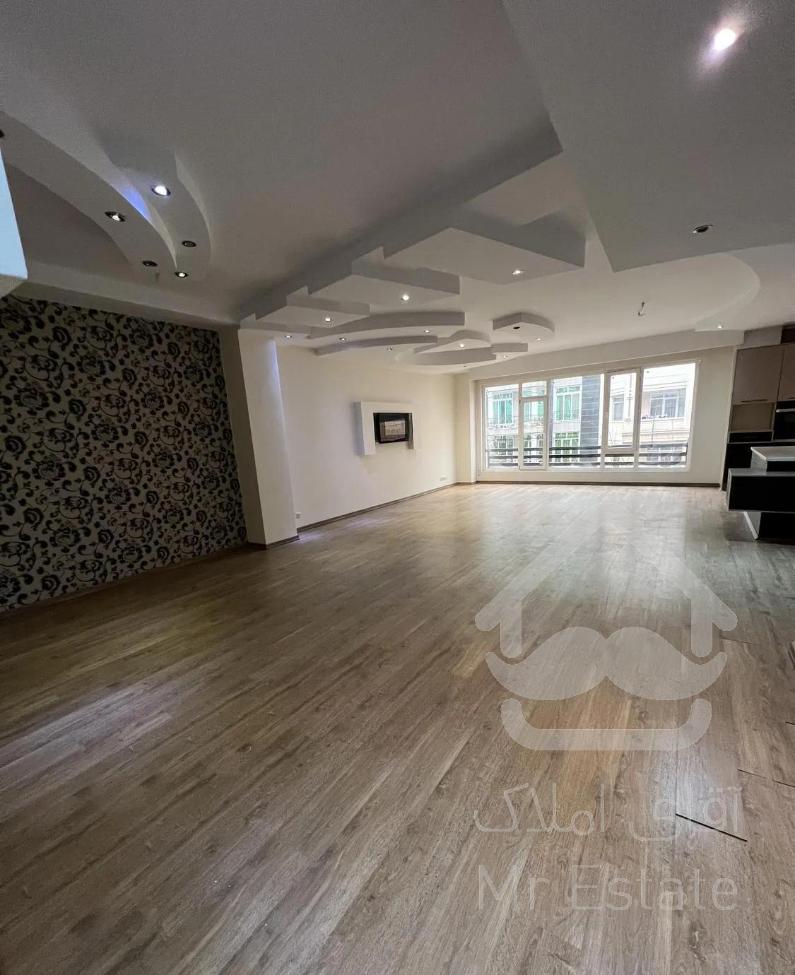 ۱۷۱متر/تکواحدی/فول امکانات/کلیدنخورده/سرمایه گذاری