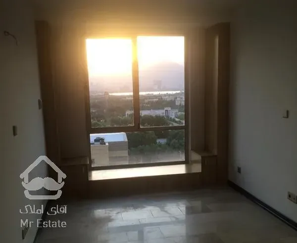 کوهک ۱۶۷ متر برج فرهیختگان