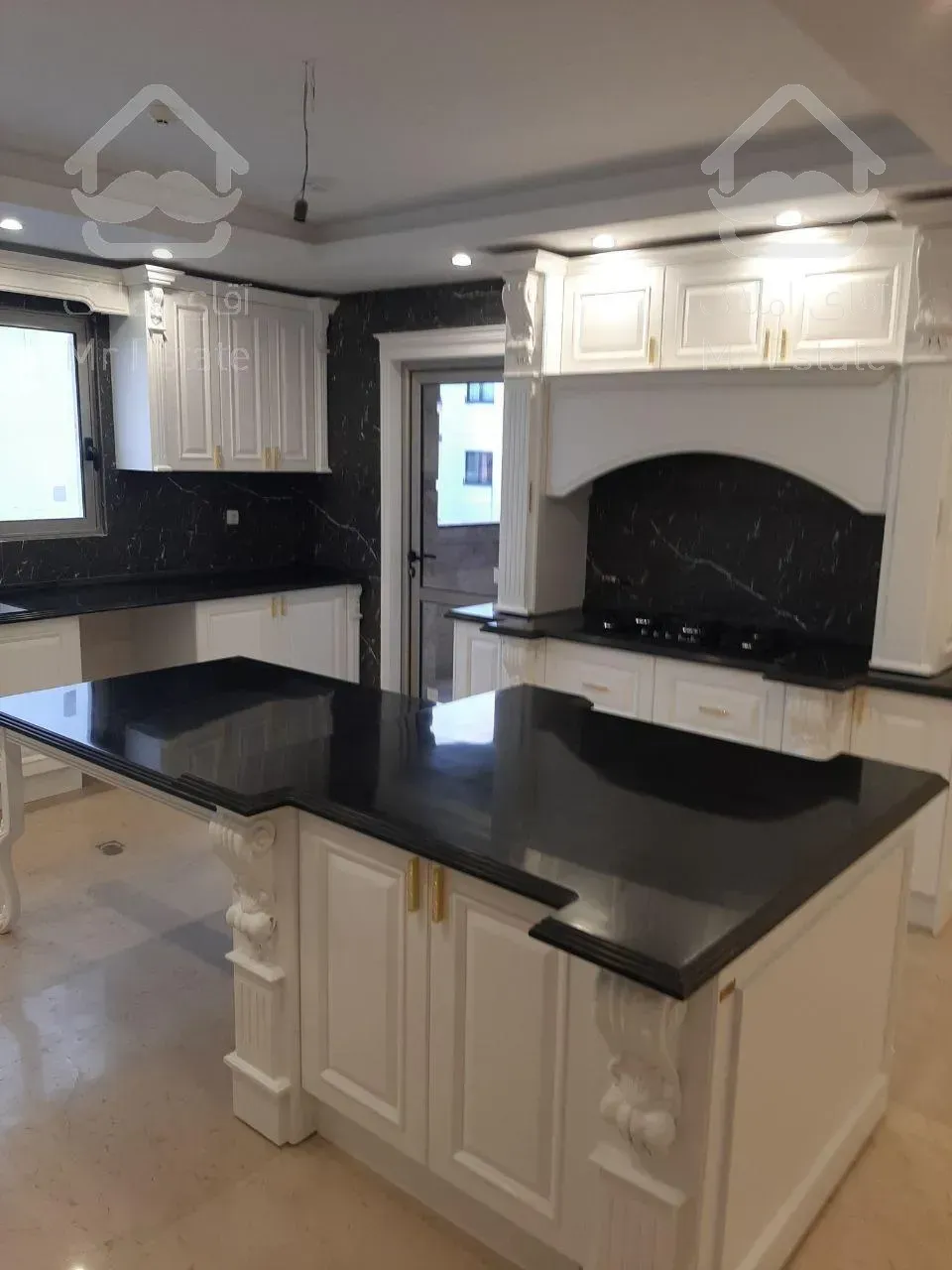 خرید آپارتمان 200 متری فرمانیه سنبل