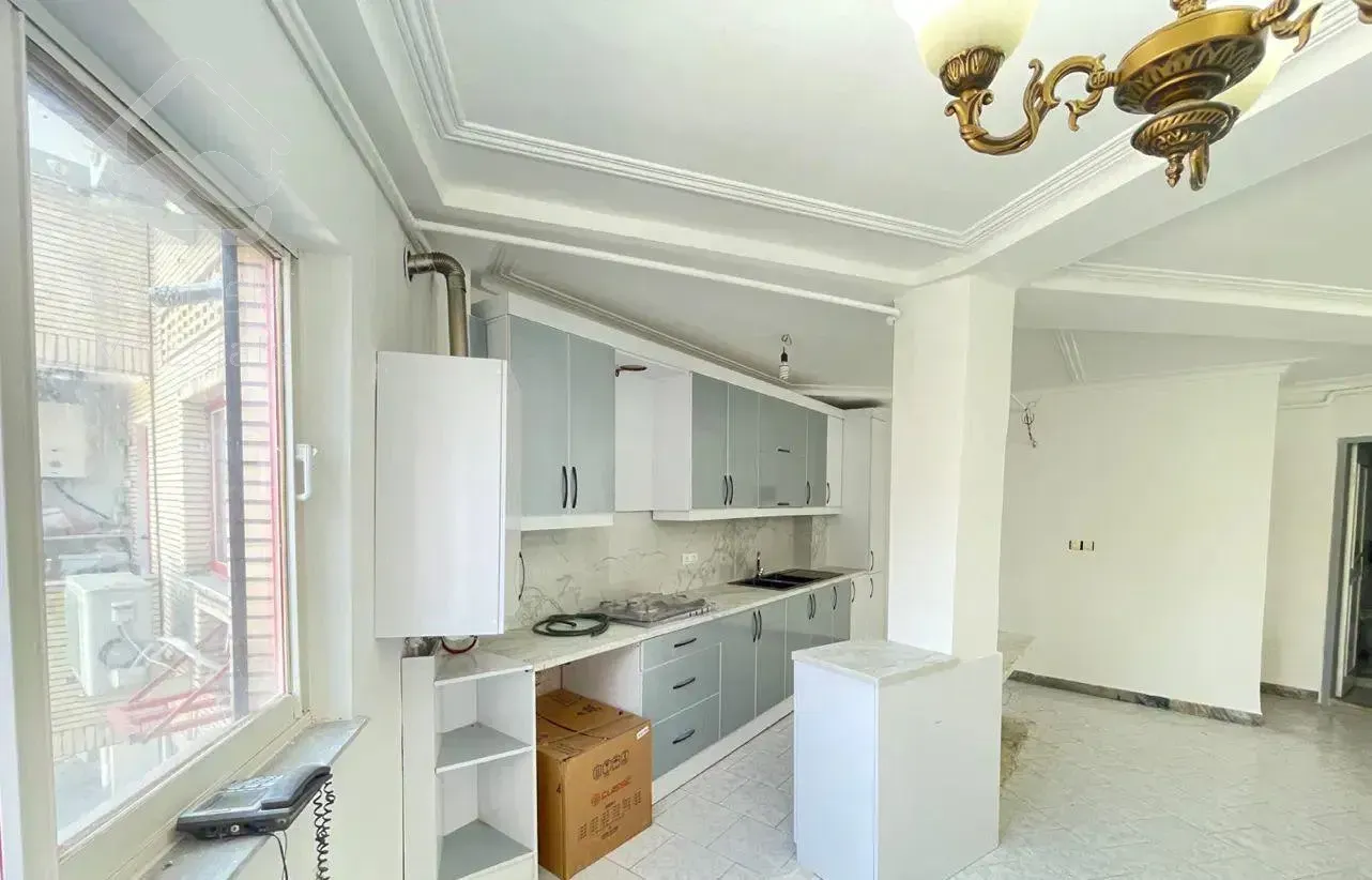 واحد۶۰متری سند/طبقه اول بازسازی/چندقدمی‌ بر اصلی