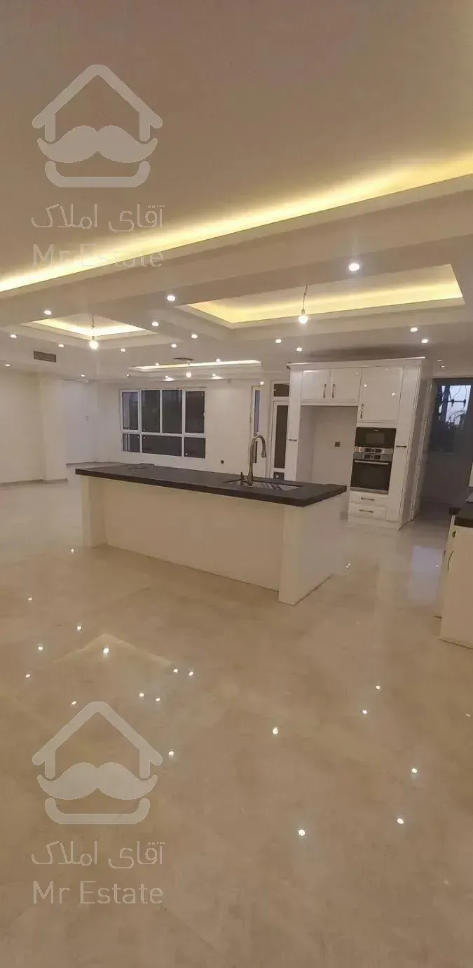 ۱۱۸ متر خوش نقشه با سه پارکینگ