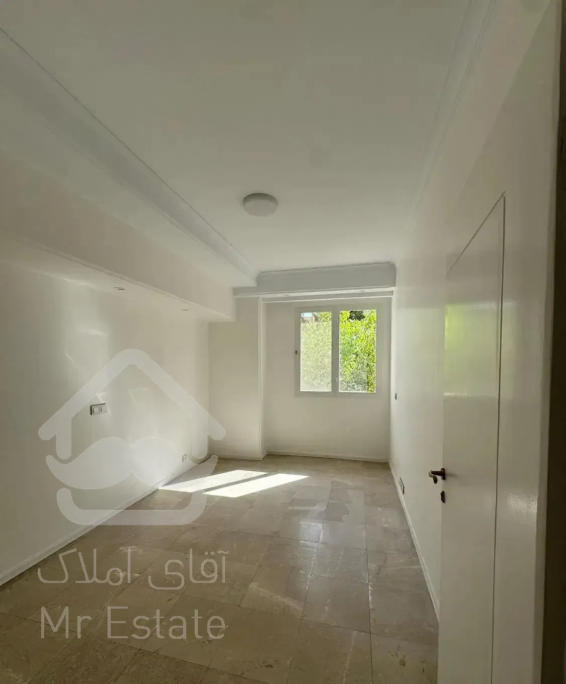 اپارتمان ۲۲۰ متر فول بازسازی شده ویو مشجر