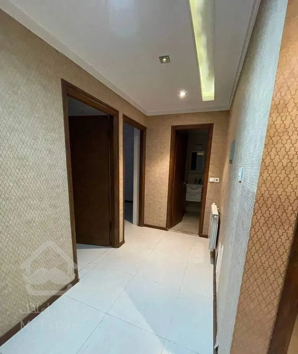 آپارتمان 320 متری/2 پارکینگ/مستغلاتی