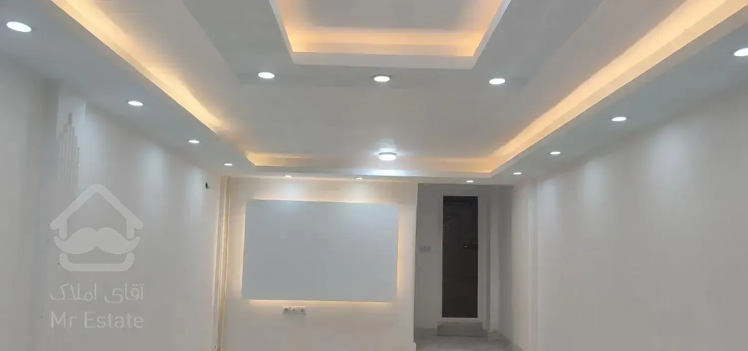 واحد همکف ورودی جدا