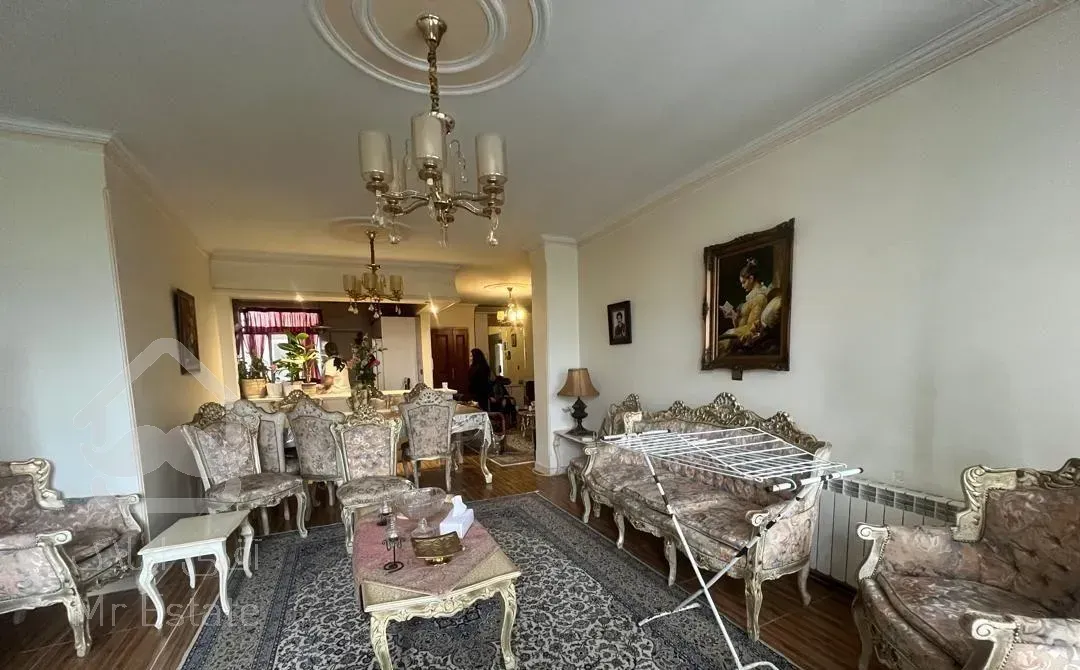 طبقه ۵، ۱۳۵ متری ۳ خوابه در میرداماد با ویو ابدی