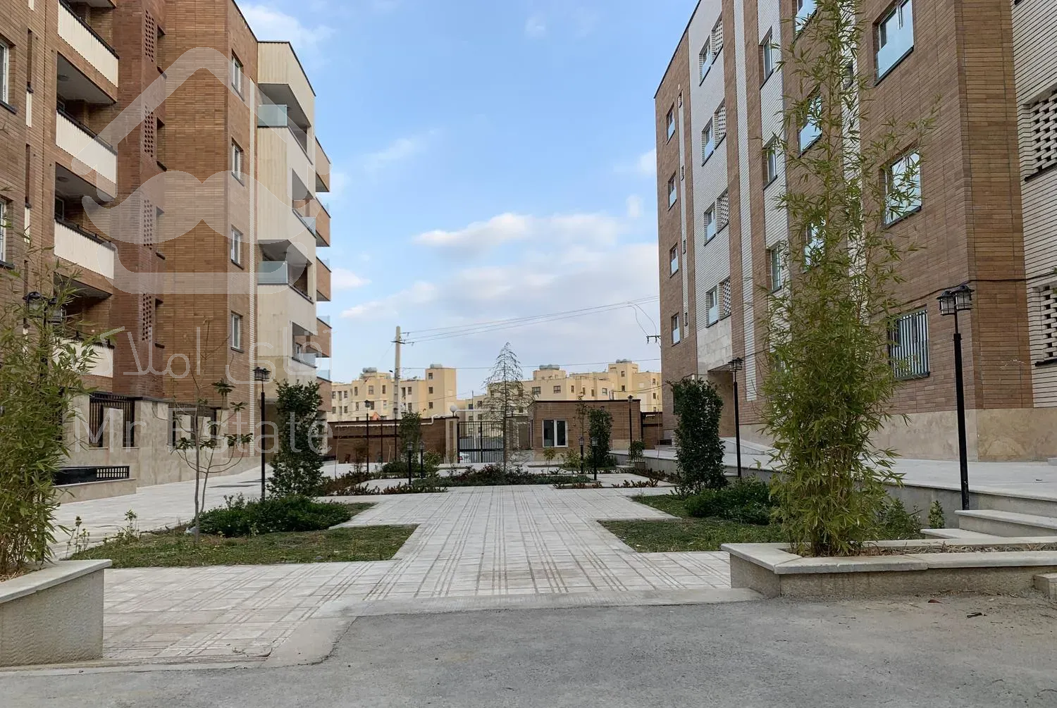 ۱۰۲ متری نوساز مجتمع باران الفت غربی-شرکتی