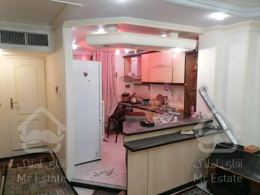 62متر/2خواب/ابتدای مالک اشتر/پارکینگ دار