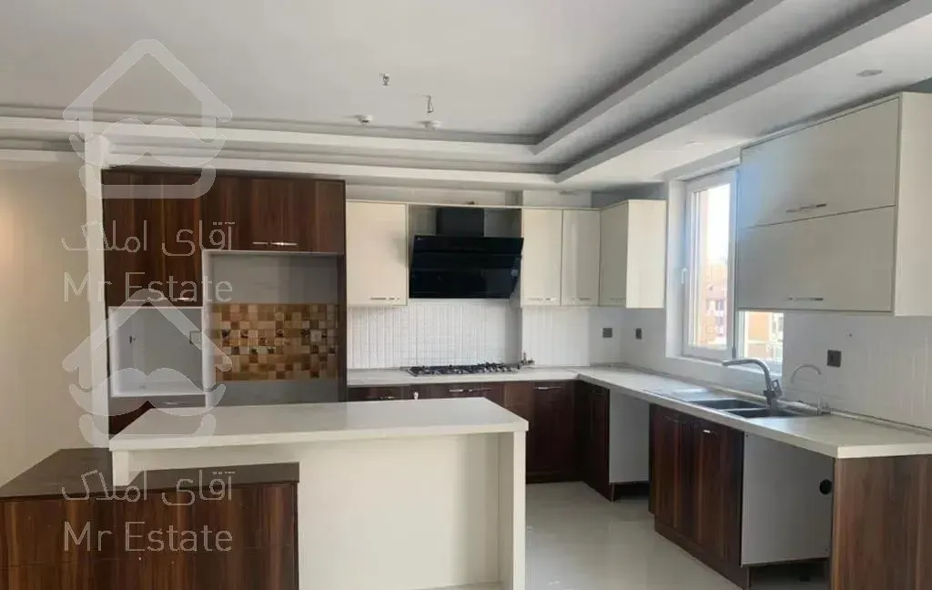 ۱۰۷ متر / نفت شمالی