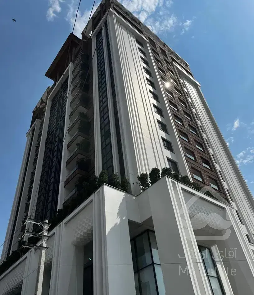 درکه. برج کوروش ۱۷۶ متر. طبقات بالا