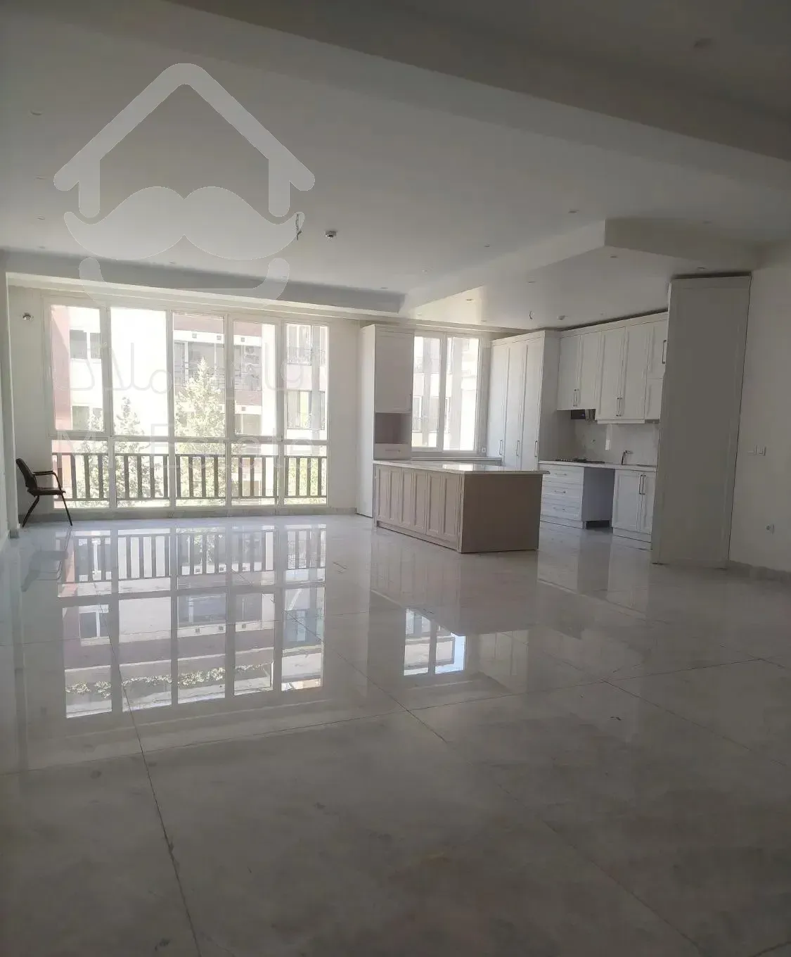 نوساز،۱۶۰متر،۲پارکینگ سندی