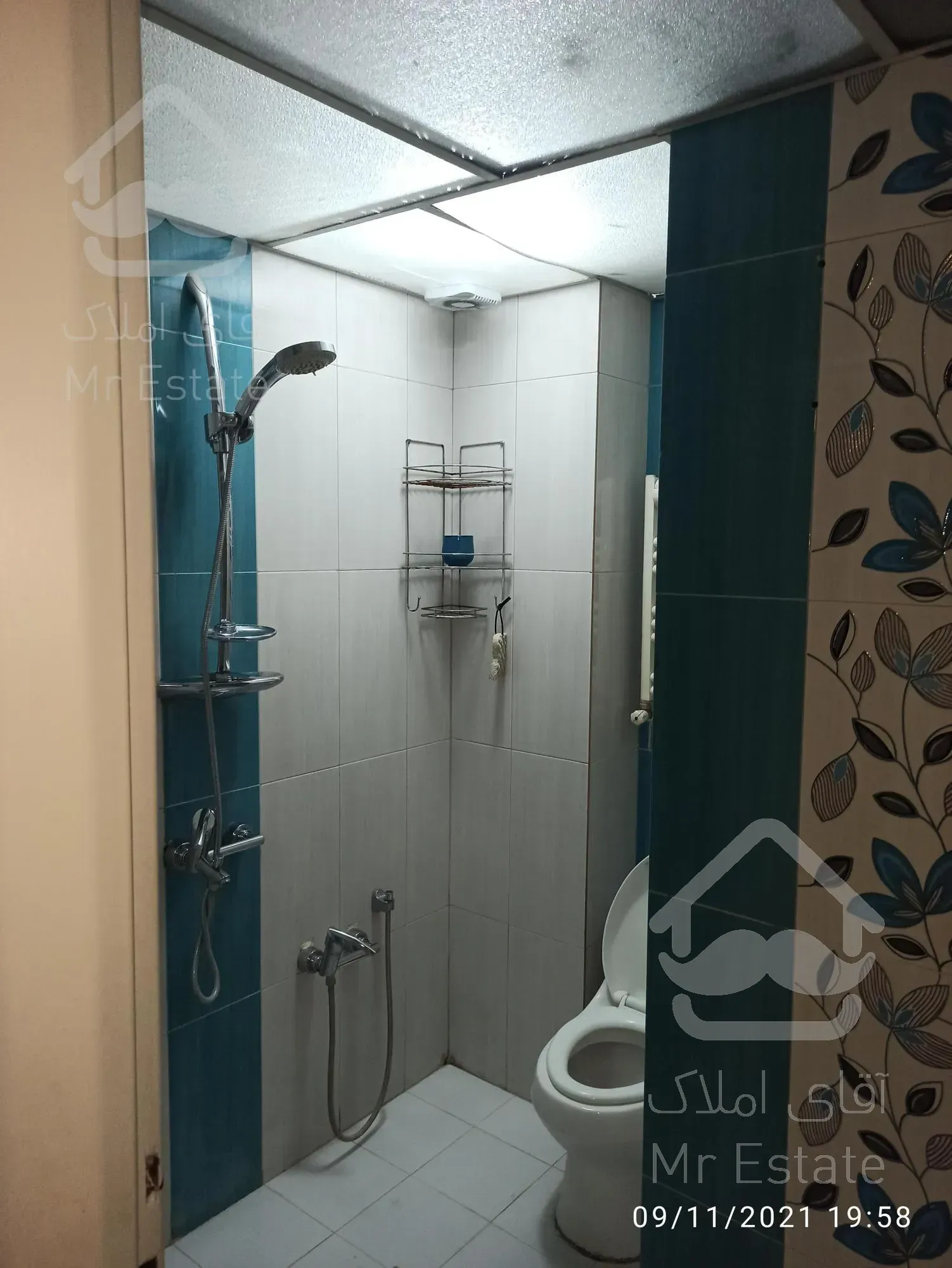 ۱۰۰ متر فول مرزداران سالن پرده خور