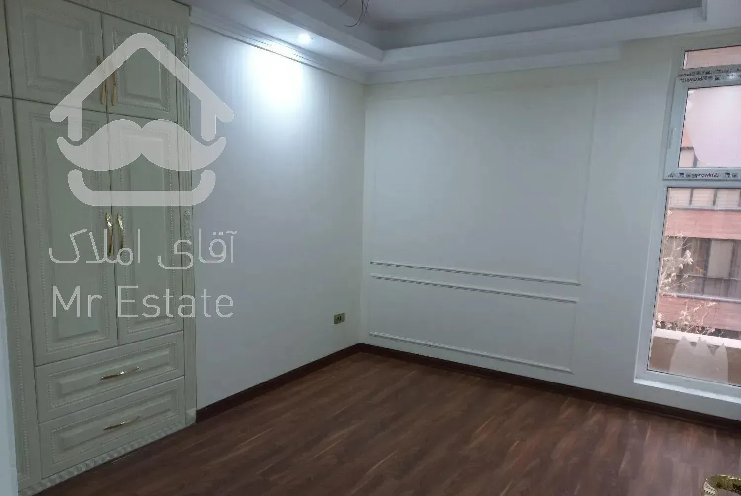 فروش واحد ۲۱۰متری ۳خواب در جماران