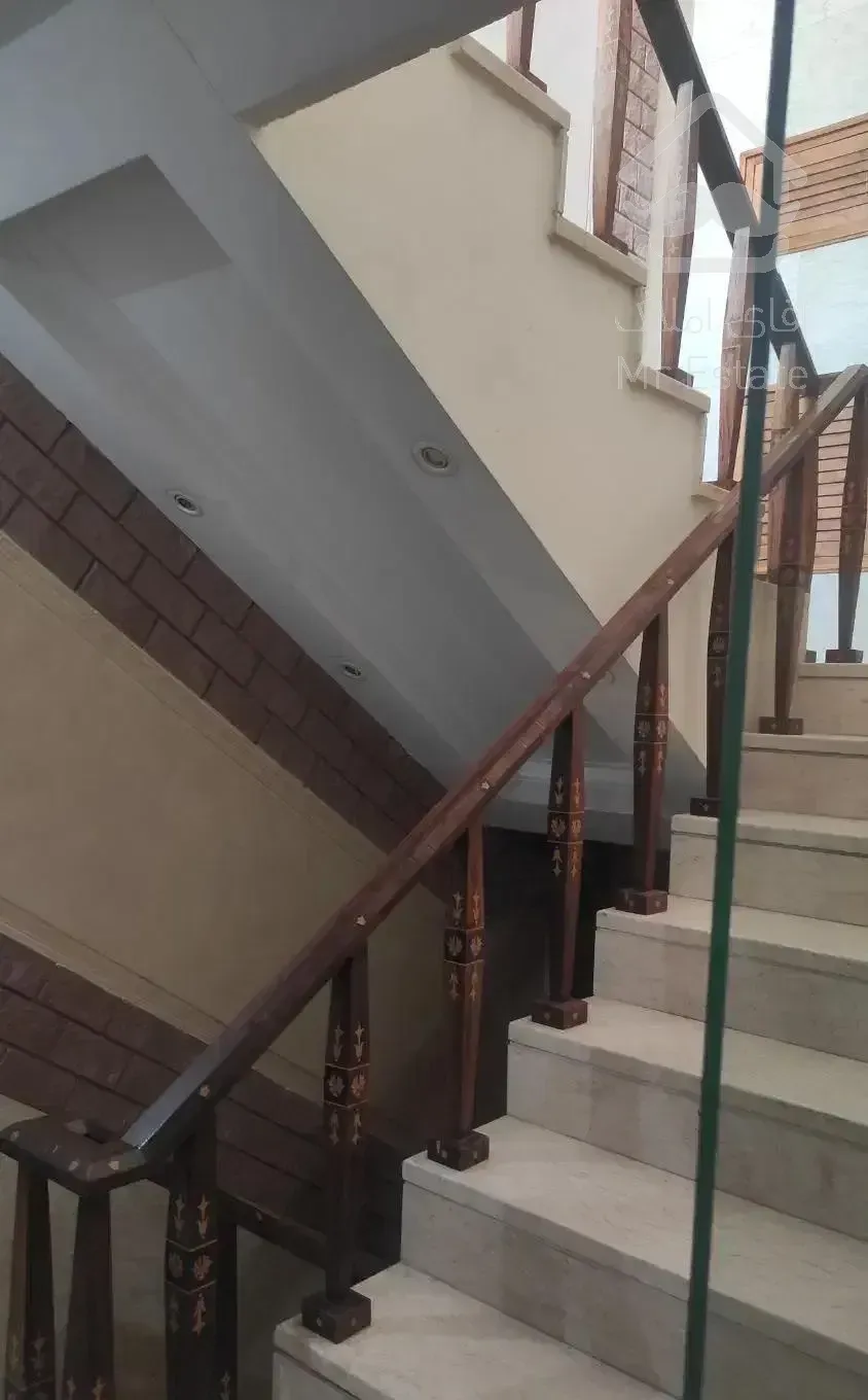 نیاوران عمار ۲۴۵ متر ۴ خوابه