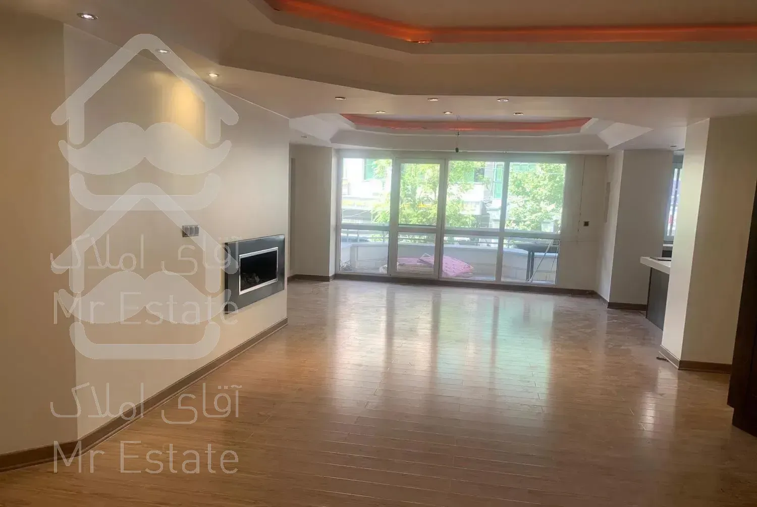 آپارتمان ٢٣٠ متری کامرانیه شمالی