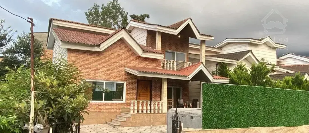 دوبلکس ۲۵۰متری مدارک کامل استخر دار انارور