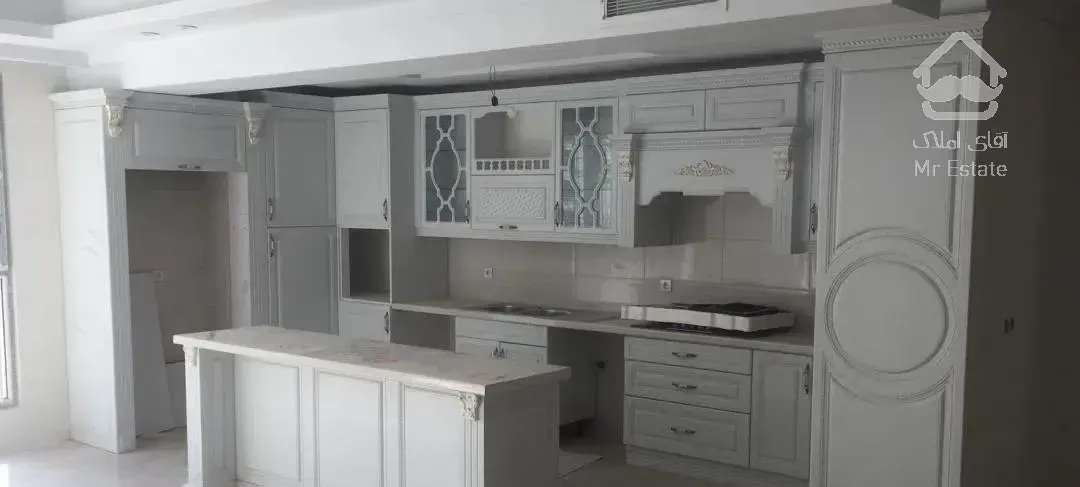 آپارتمان/۱۸۰متری/کلید اول