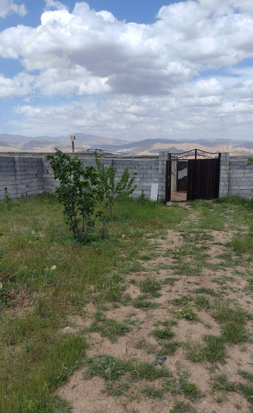 باغ ویلایی به متراژ ۴۰۰مترحصار شده روستای زین آباد