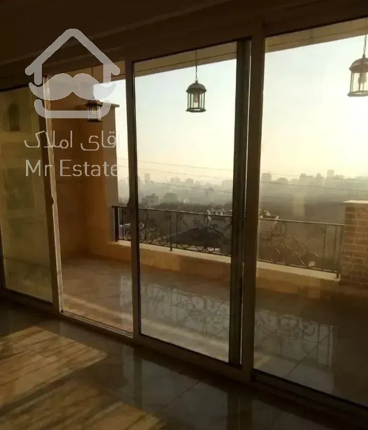 دربند ۱۹۰ متر ۳ خواب فول دید و ویو / تراس