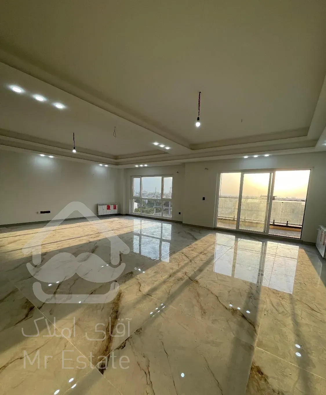 سراسر نور سراسر ویو ۱۸۰متر ط۷ بدون مشابه رادیودریا