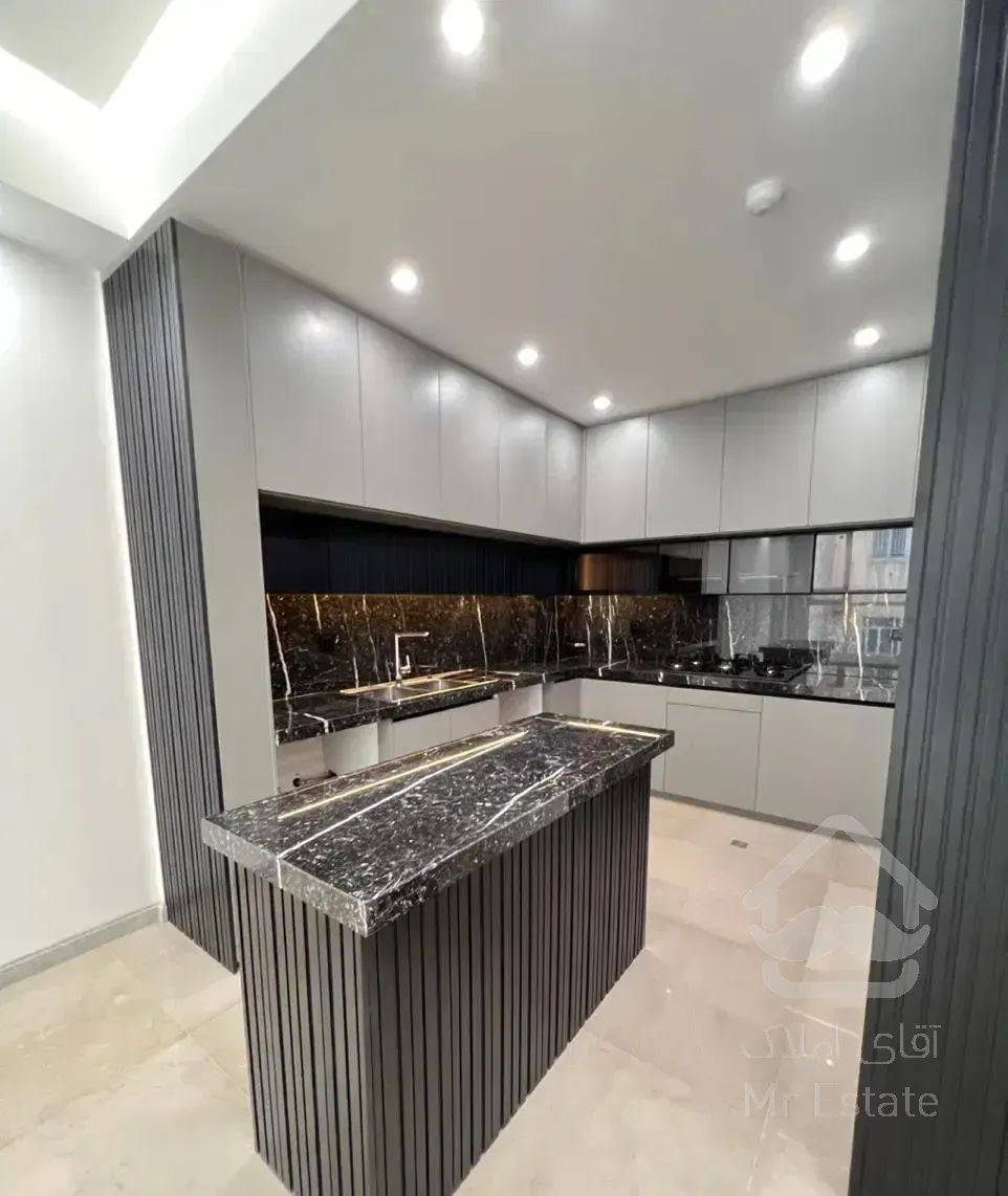 ۹۲متر دو خواب نوساز *روف گاردن*گیشا