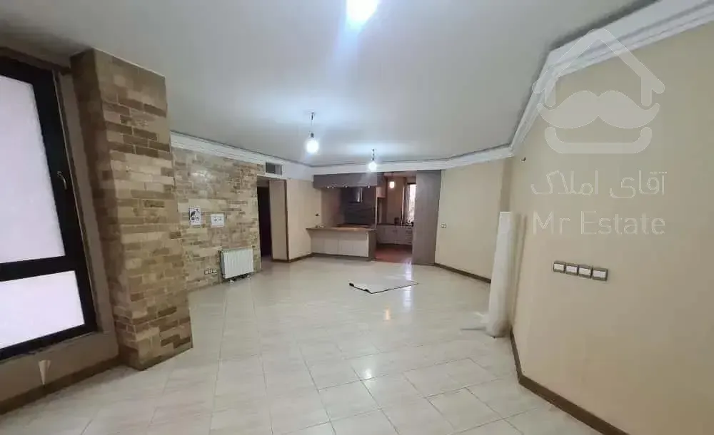 اپارتمان ۱۲۰ متر ۲خ/فول امکانات/بسیار خوش نقشه