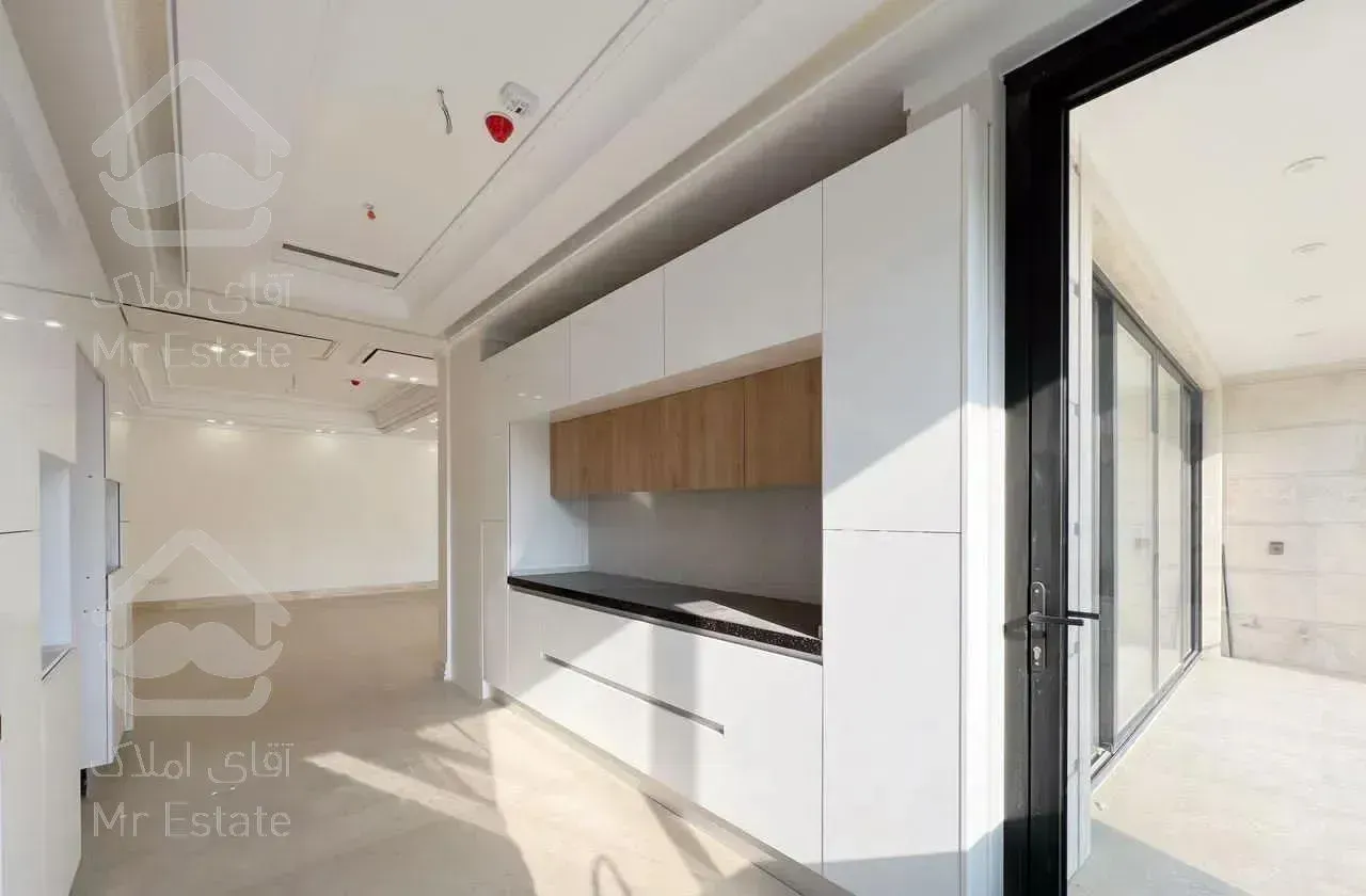 ۲۲۵ متر ۳خواب پاسداران ۲پارکینگ فول