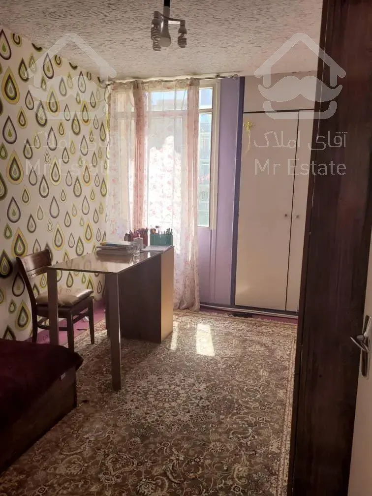 جهت هر کار تجاری و برند و بانک ،آزمایشگاه، کلینیک ،نمایشگاه فرش و مبل