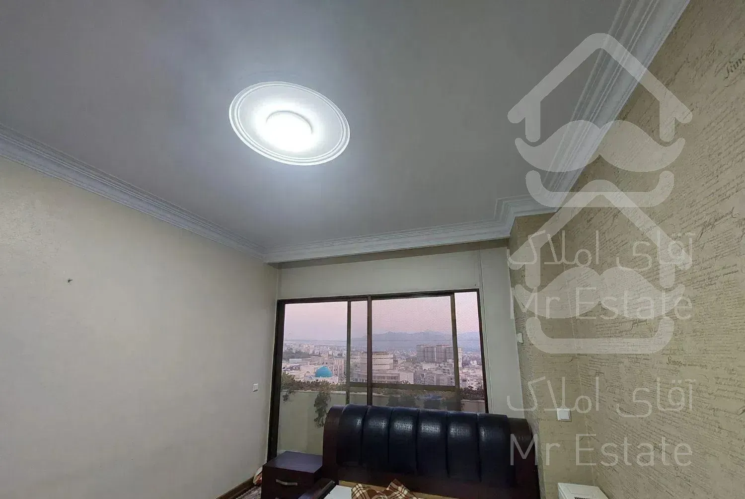 218 متر اپارتمان فول بازسازی در شهرک امید