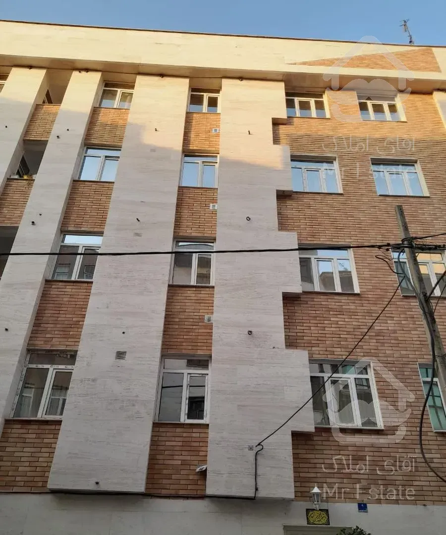 ۱۰۵متری*تکواحد*باپارکینگ آسانسور*پاستور آذربایجان