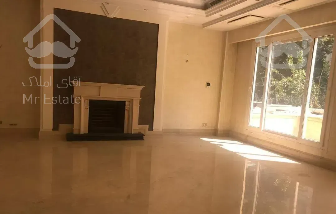 ۳۰۰متر  اصیل