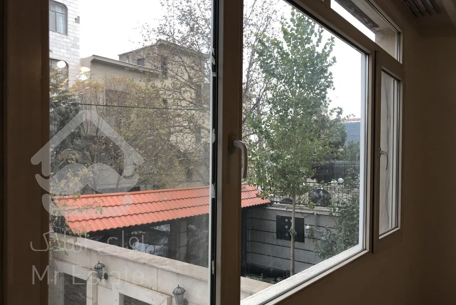 ١٣٥ متر/ تک واحدی / غرق نور / بلوار اباذر