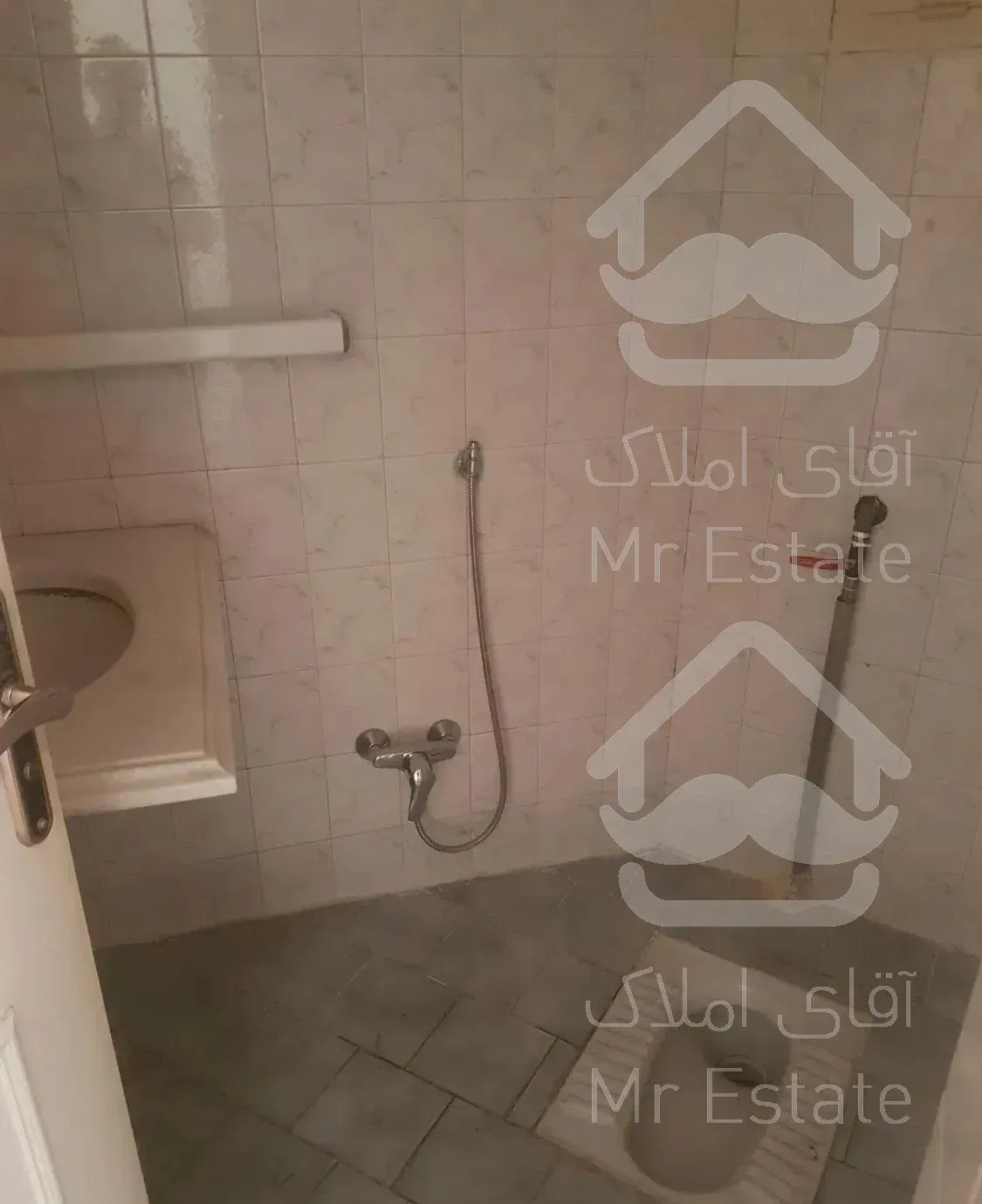 بالای بلوارکشاورز.زرتشت۱۲۵متر۳خوابه تکواحد