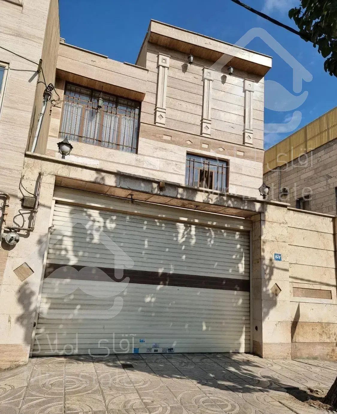 سه طبقه آپارتمان، دربست ۲۲۵متر