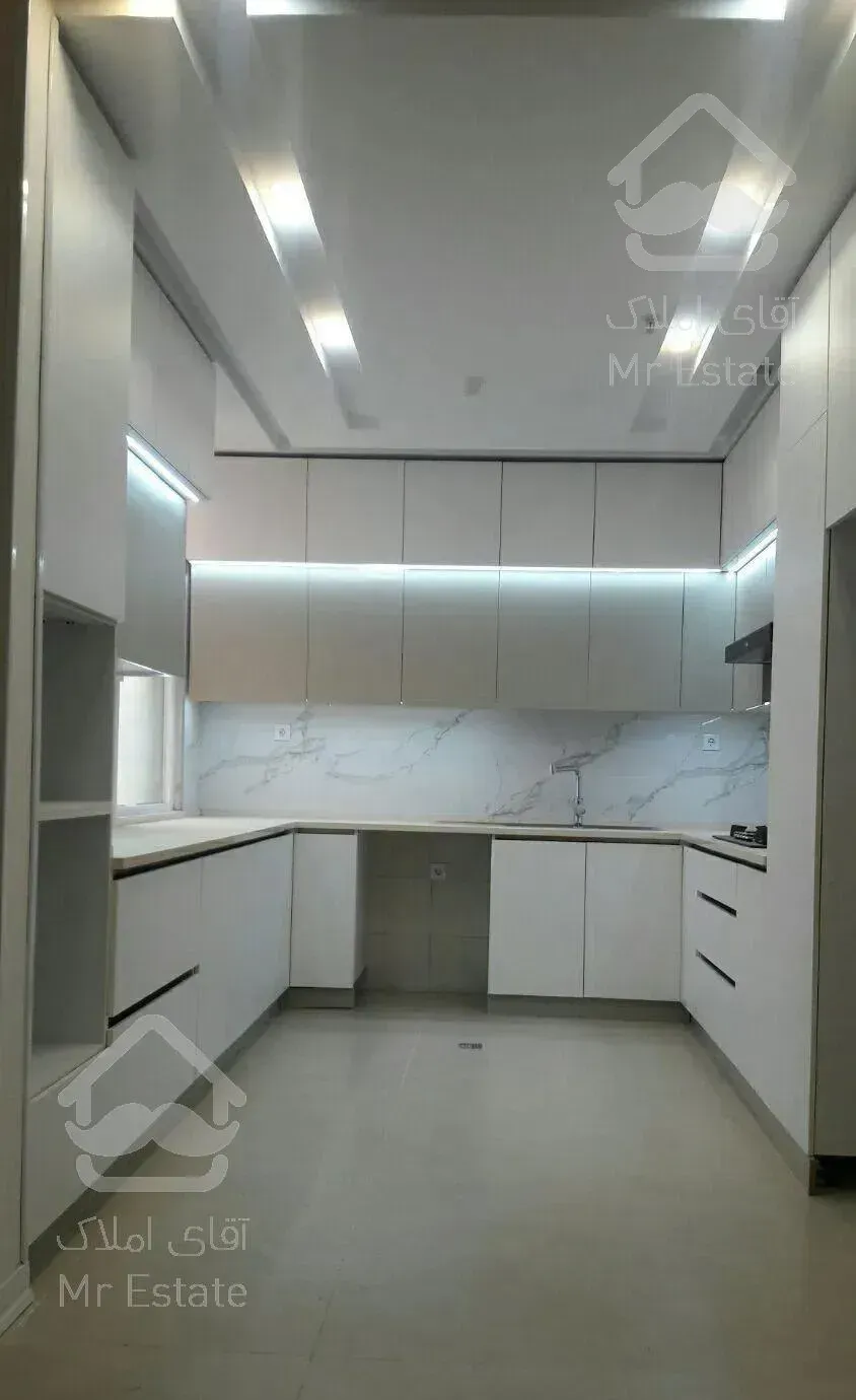 ۱۲۵ متر  ۳ خ  ونک  / شیراز شمالی /