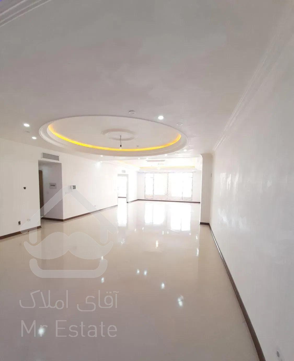 آپارتمان ۱۶۸ متری رو به نما