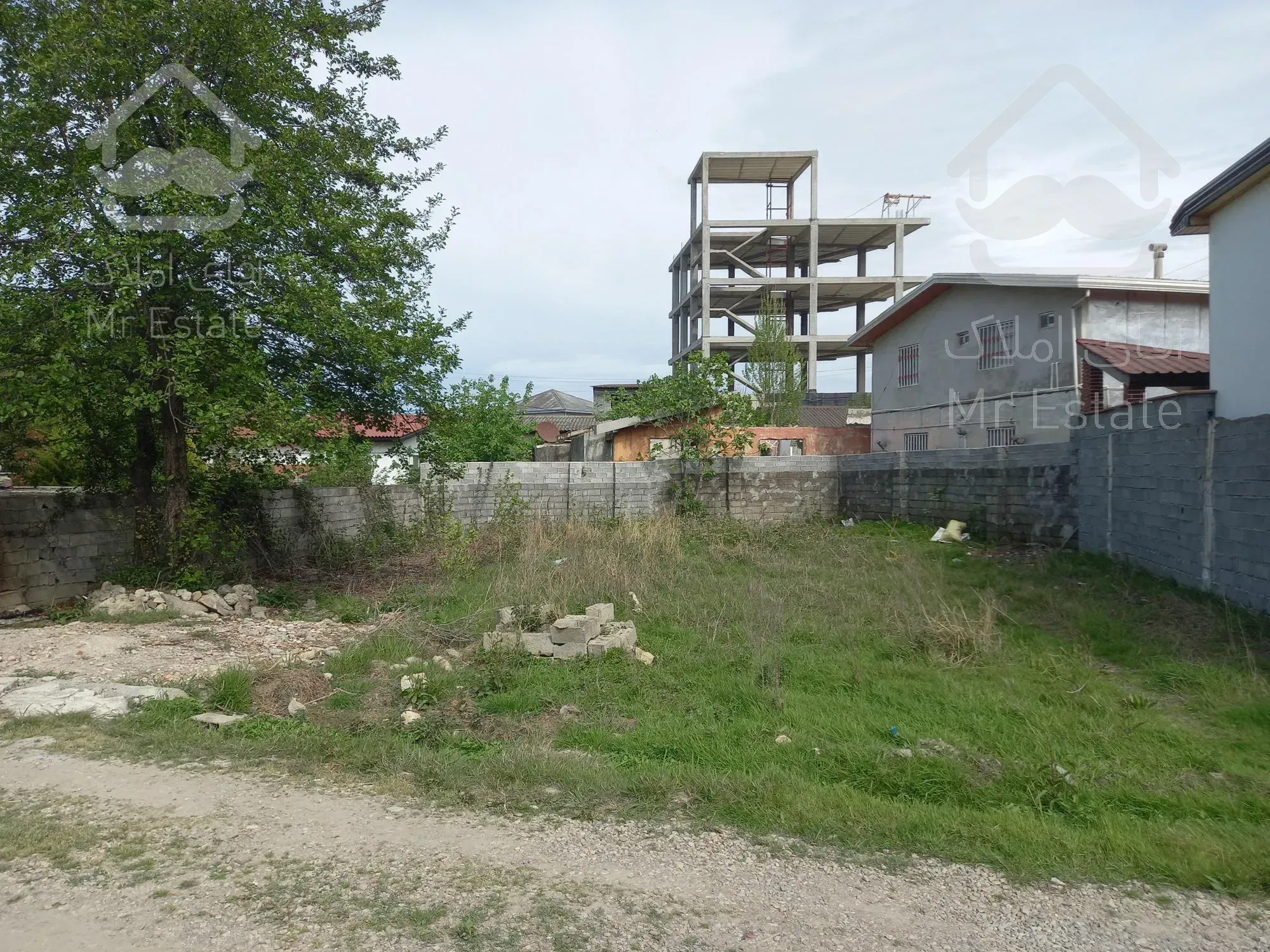 خریدار زمین 350متر