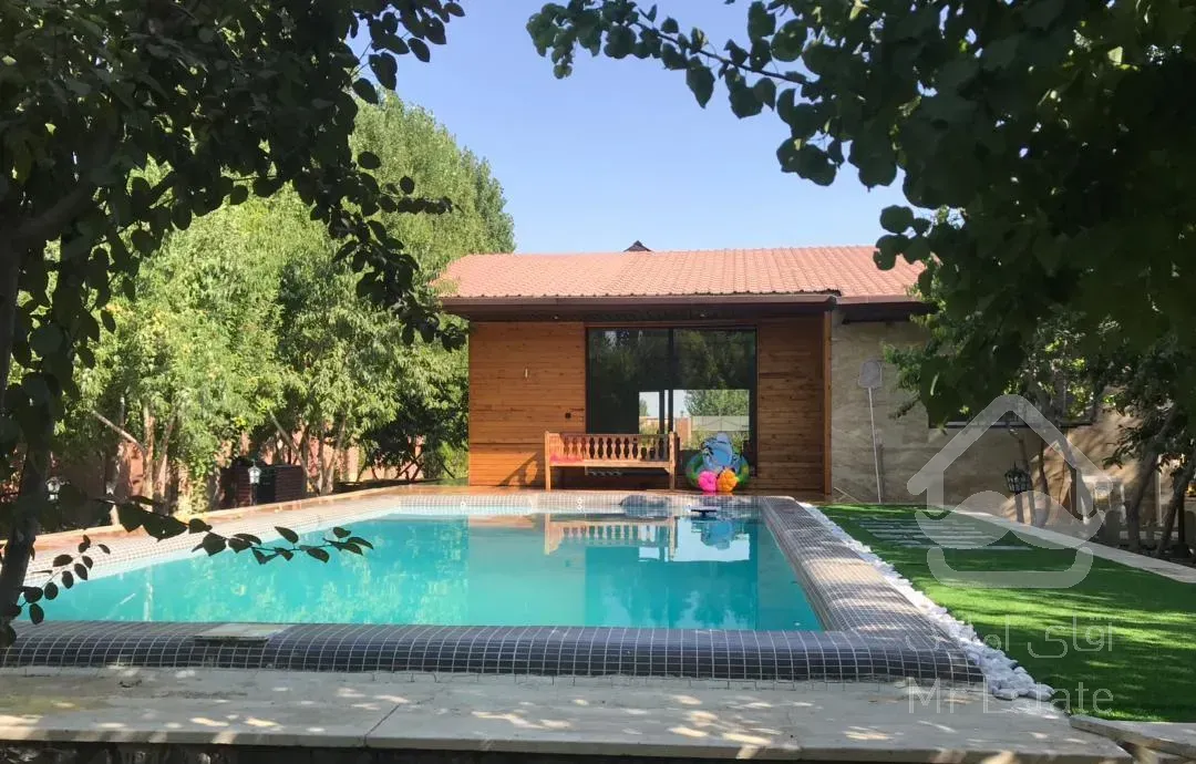 ویلا باغ 1950 متری دو خواب سند تک برگ