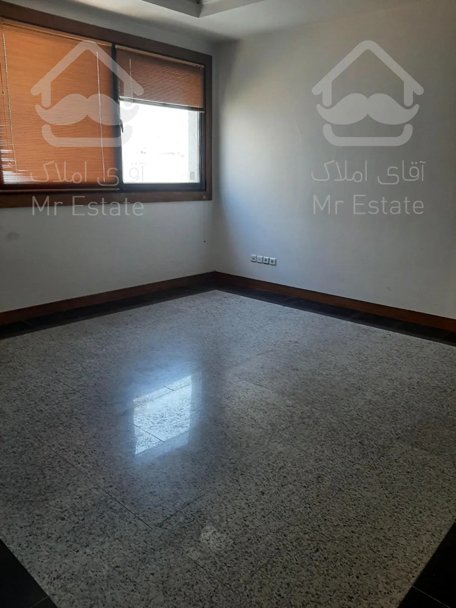 اداری مناسب پزشکان و وکلا و شرکت های تجاری