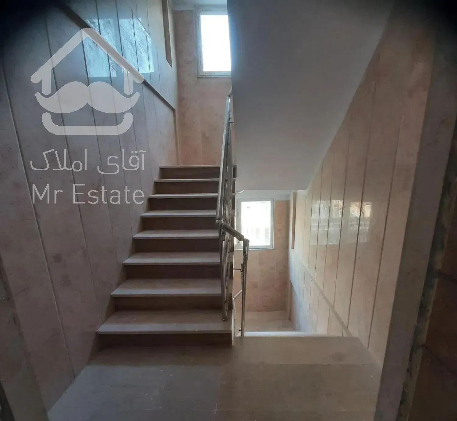 بهجت آباد 125 متر دو خواب نوساز فول امکانات